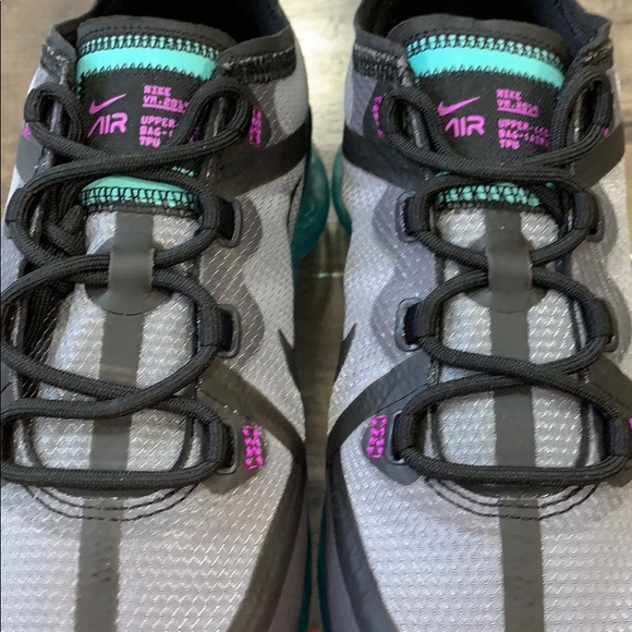 NIKE AIR VAPORMAX 2019 (GS) - Picture 10 of 16